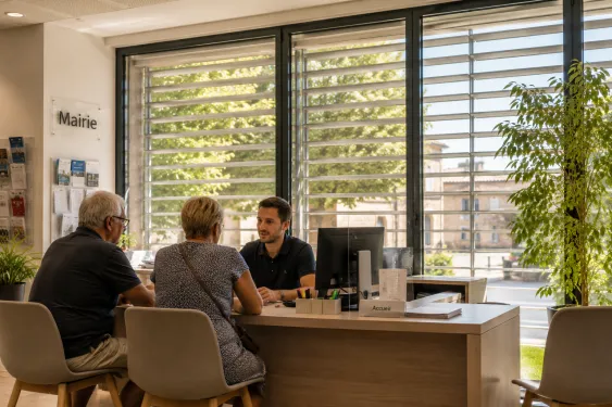 L’été au guichet&nbsp;: le confort retrouvé grâce au brise-soleil orientable