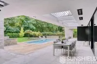 Vignette de l'article : Toiture à persiennes triple quadro, Hoving Bouw, Eindhoven, Pays-Bas