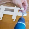 Fixation facile et pratique avec clips pour mécanismes SUNDIY 20 mm en aluminium coloris RAL 9010