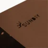 La marque SUNDIY imprimé sur le connecteur oxyde de Mars RAL8011 - 90mm Forme L, 2 directions
