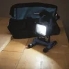 Projecteur de chantier LED rechargeable avec port USB - Réf. 919573