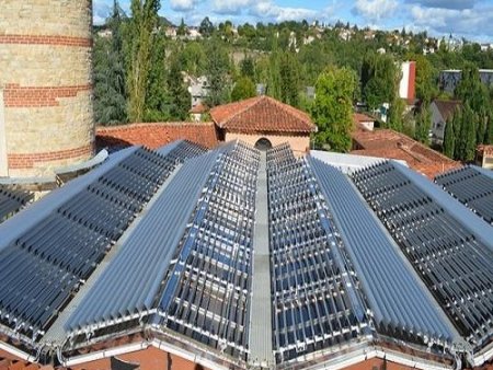 Grande lucarne, 145E, Banque Populaire Cahors, France