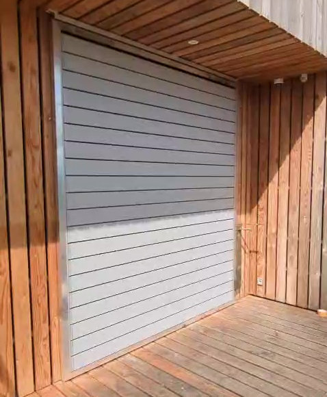 Panneau coulissant à lames orientables tout en ALUMINIUM