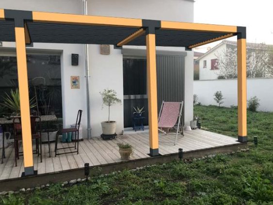 INCRUSTATION RÉALISTE